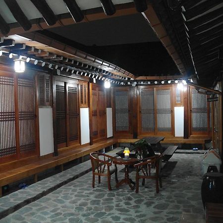 Bibimbap Hanok Guesthouse Insadong Сеул Екстер'єр фото